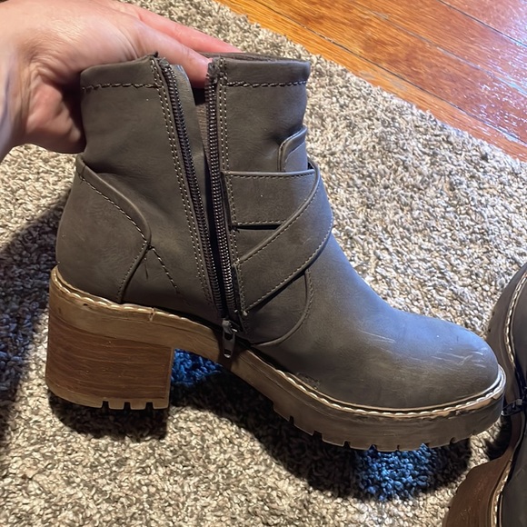 Grey booties - Picture 4 of 4